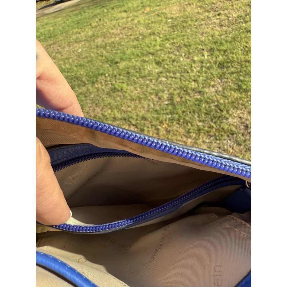 Calvin Klein Blue Pebbled Leather Crossbody Handbag Satchel Purse
